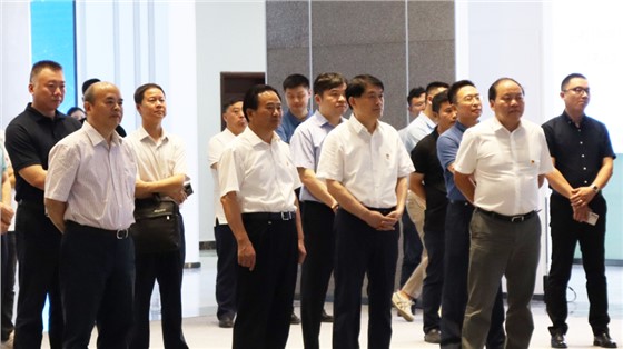 長沙市委常委、市委組織部部長張宏益一行調(diào)研國家網(wǎng)絡(luò)安全產(chǎn)業(yè)園區(qū)（長沙），并參觀我司布展的園區(qū)展示推廣中心項目